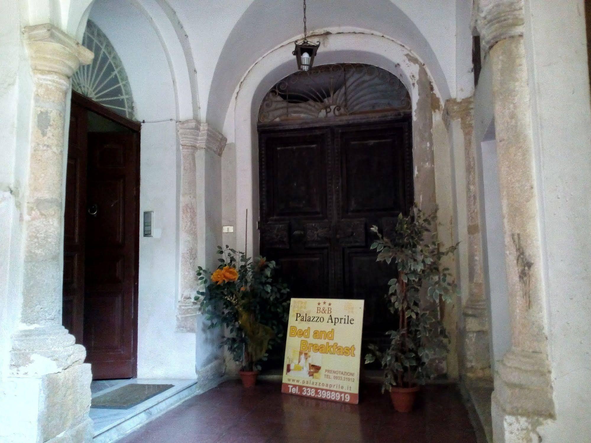 Hotel Palazzo Aprile Caltagirone Zewnętrze zdjęcie